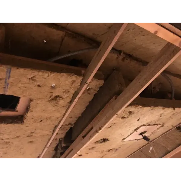 Traitement acoustique du plafond de cabine